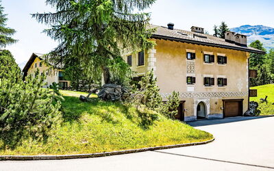 Pontresina 15: Bygning, Vindue, Hus, Hjem, Arkitektur, Boligområde, Sommerhus, Landdistrikt, Estate, Landsby