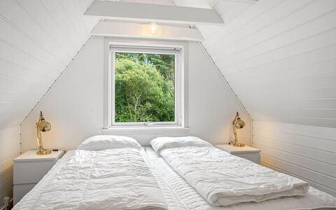 Gorjan - 1.2Km from the Sea: Soveværelse, Træ, Seng, Sengetøj, Loft, Sengetøj, Indretning, Etage, Gulvbelægning, Bed Frame