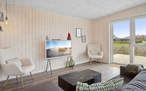Harrieth - 300M from the Sea: Træ, Gulvbelægning, Loft, Etage, Indretning, Trægulve, Hjem, Værelse, Stue, Hårdttræ