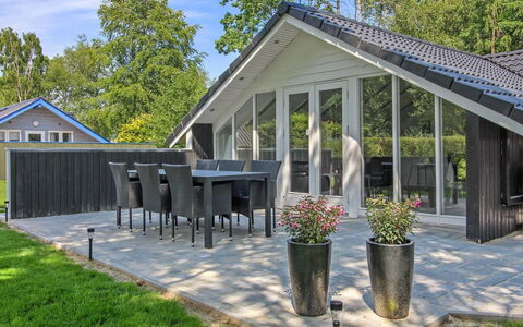 Arnsten: Hjem, Skygge, Hårdttræ, Udendørs Møbler, Estate, Stol, Have, Gårdhave, Udendørs Struktur, Garden Bygninger