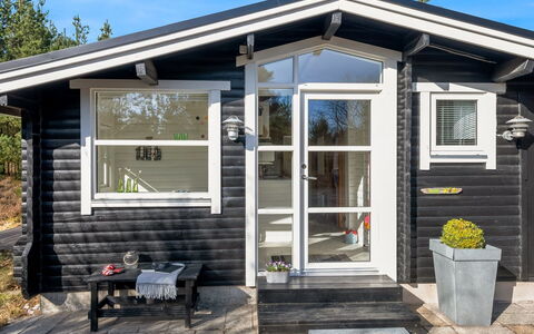 Florense - 2.5Km from the Sea: Dør, Hjem, Sommerhus, Sidespor, Garden Bygninger, Hårdttræ, Bjælkehytte, Planke, Veranda