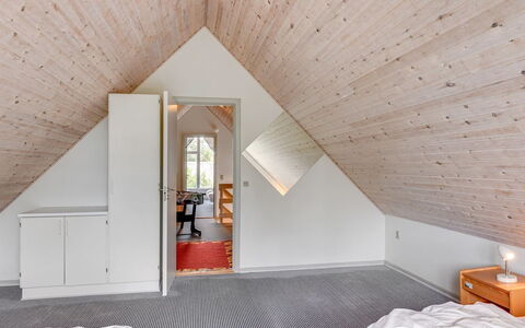 Tabithe - 2.2Km from the Sea: Møbel, Indretning, Stol, Gulvbelægning, Bord, Udvej, Etage, Loft, Værelse, Eco Hotel