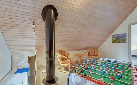 Tabithe - 2.2Km from the Sea: Hjem, Tag, Hus, Sommerhus, Estate, Dør, Veranda, Sidespor, Stuehus, Skygge