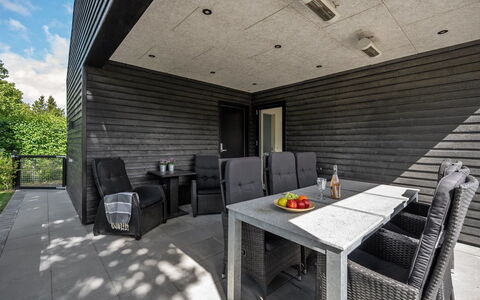 Henrikke - 500M to the Fjord: Træ, Hjem, Udendørs Møbler, Sidespor, Dæk, Stol, Skygge, Hårdttræ, Veranda, Gårdhave