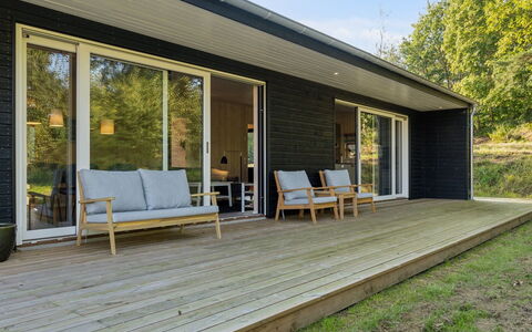 Uma - 1.5Km from the Sea: Tag, Hjem, Dør, Sommerhus, Skygge, Sidespor, Gård, Estate, Backyard