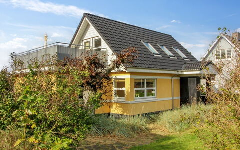 Thorgny - 900M from the Sea: Loft, Gulvbelægning, Indretning, Etage, Kompositmateriale, Møbel, Udvej, Hotel, Design, Dagslys