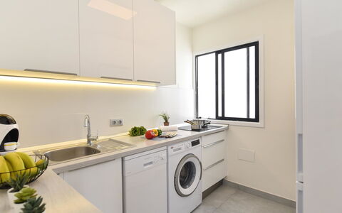 Villa Sun Cay: Indretning, Gulvbelægning, Countertop, Etage, Større Bandage, Loft, Køkken, Lejlighed, Cabinetry, Værelse
