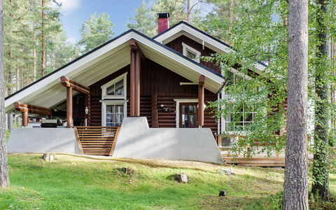 Honkakoli 4: Seng, Møbel, Soveværelse, Indretning, Sengetøj, Sengetøj, Gulvbelægning, Træ, Etage, Værelse
