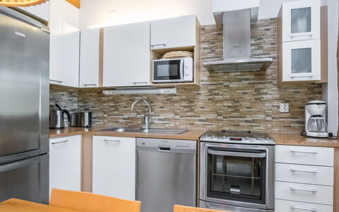 Nilikuru A1: Køkken Apparat, Køkken, Countertop, Større Bandage, Cabinetry, Møbel, Husholdningsapparat, Gulvbelægning, Træ, Indretning