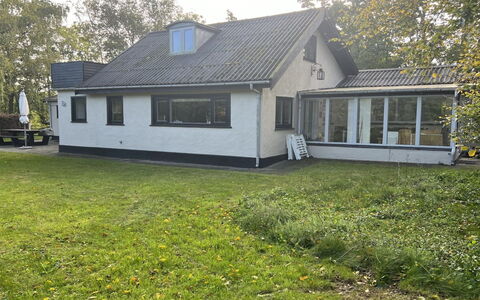 Kirsi - 200M from the Sea: Tag, Hjem, Dør, Sommerhus, Skygge, Sidespor, Gård, Estate, Backyard