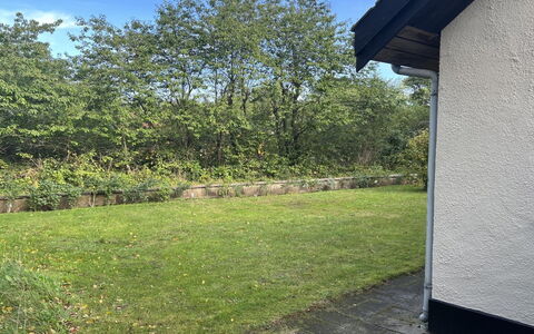 Kirsi - 200M from the Sea: Tag, Hjem, Dør, Sommerhus, Skygge, Sidespor, Gård, Estate, Backyard