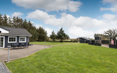Erene - 850M from the Sea: Fritid, Reklame, Parkere, Banner, Skilt, Sti