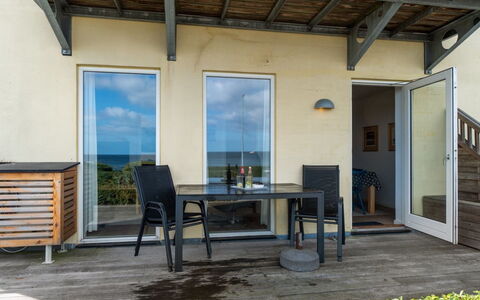 Caisa - 75M from the Sea: Møbel, Indretning, Stol, Gulvbelægning, Bord, Udvej, Etage, Loft, Værelse, Eco Hotel
