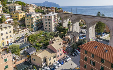 A Un Minuto Dal Mare - Bogliasco, Liguria: Bygning, Daytime, Ejendom, Himmel, Vindue, Infrastruktur, Arkitektur, Urban Design, Cityscape, Kvarter