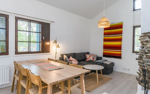 Saarihely A1: Træ, Sommerhus, Bjælkehytte, Skov, Skur, Garden Bygninger, Lærk, Woodland, Bejdse