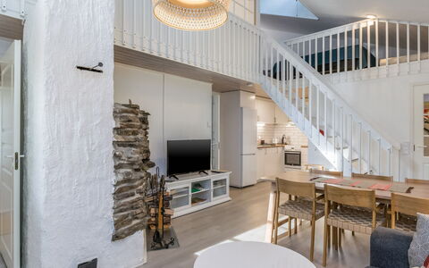 Saarihely A1: Træ, Sommerhus, Bjælkehytte, Skov, Skur, Garden Bygninger, Lærk, Woodland, Bejdse