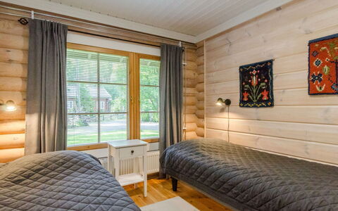 Villa Usva: Græs, Hus, Sommerhus, Land Lot, Hjem, Estate, Lawn, Sidespor, Stuehus, Veranda