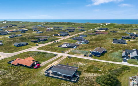 Signhild - from the Sea: Sommerhus, Skur, Hytte, Stuehus, Prærie, Hytte, Lade, Bjælkehytte, Garden Bygninger