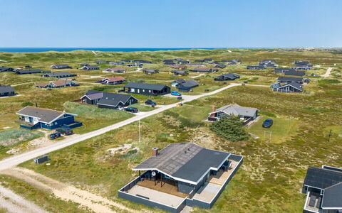 Signhild - from the Sea: Sommerhus, Skur, Hytte, Stuehus, Prærie, Hytte, Lade, Bjælkehytte, Garden Bygninger