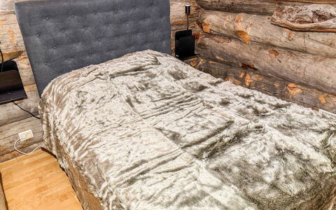 Rukanlumous 3: Soveværelse, Sengetøj, Sengetøj, Sengetøj, Seng, Møbel, Bed Frame, Hårdttræ, Bejdse, Madras