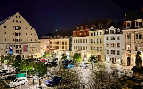 Zittau 100: Vand, Himmel, Sky, Ejendom, Svømmepøl, Badeby, Azure, Blå, Bygning, Udendørs Møbler