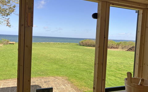 Eyer - 20M from the Sea: Svømmepøl, Udendørs Møbler, Møbel, Udvej, Flise, Eco Hotel, Skygge, Stol, Fritid, Estate