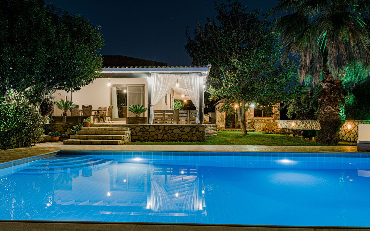 Eleonas Private Pool