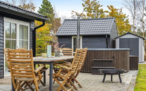 Elizabeta - 175M from the Sea: Tækning, Sommerhus, Hus, Tag, Hjem, Stuehus, Hytte, Estate, Landsby