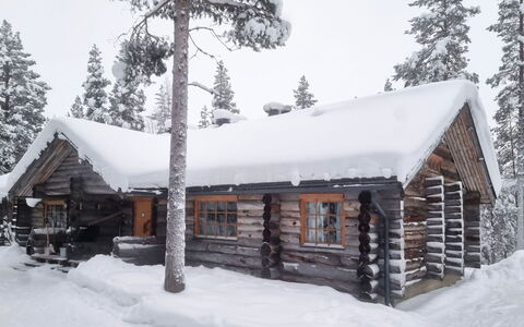 Rakka: Træ, Sommerhus, Hjem, Bjælkehytte, Tømmer, Sidespor, Hårdttræ, Naturmateriale, Garden Bygninger, Hytte