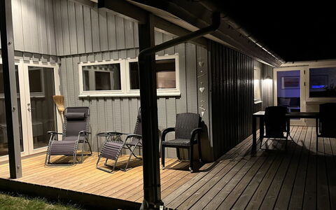 Uolevi - 1.3Km from the Sea: Træ, Tag, Arkitektur, Hjem, Hus, Sommerhus, Sidespor, Hårdttræ, Hældning, Estate