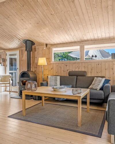 Thrineke - 600M from the Sea