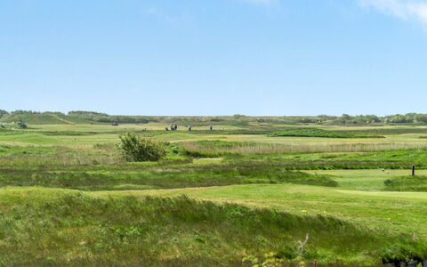 Ilka - 2.3Km from the Sea: Tag, Hus, Hjem, Sommerhus, Dør, Sidespor, Dæk, Veranda, Planke, Hårdttræ