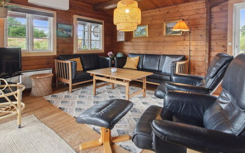 Venild - 1.9Km from the Sea: Loft, Gulvbelægning, Indretning, Etage, Kompositmateriale, Møbel, Udvej, Hotel, Design, Dagslys