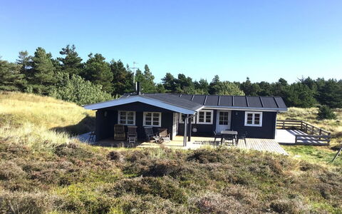 Venild - 1.9Km from the Sea: Loft, Gulvbelægning, Indretning, Etage, Kompositmateriale, Møbel, Udvej, Hotel, Design, Dagslys