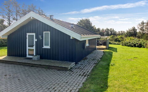 Birger - 500M from the Sea: Hus, Hjem, Tag, Sommerhus, Estate, Landscaping, Garden Bygninger, Sidespor, Stuehus