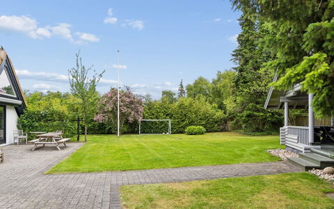 Emanuela - 800M from the Sea: Busk, Hus, Boligområde, Hjem, Have, Land Lot, Sommerhus, Lawn, Skygge, Bunddække