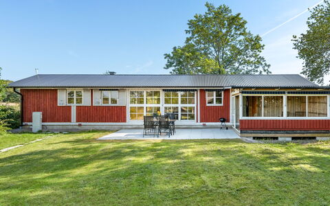 Solhaga: Himmel, Bygning, Ejendom, Vindue, Plante, Hus, Træ, Land Lot, Træ, Græs