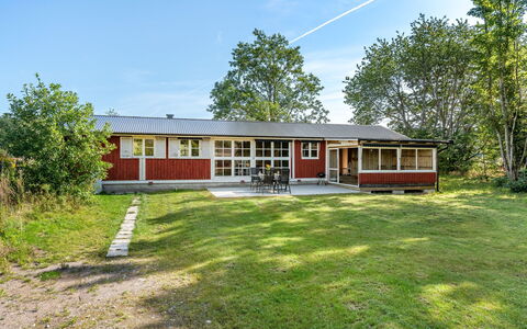 Solhaga: Plante, Himmel, Ejendom, Bygning, Sky, Vindue, Træ, Naturlige Landskab, Land Lot, Hus