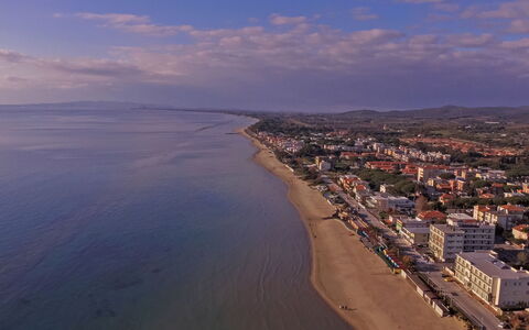 Follonica 100: Sky, Vand, Himmel, Vandressourcer, Coastal Og Oceaniske Landskabsformer, Skumring, Strand, Horisont, Landskab, Headland