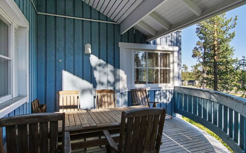 Kermikkä: Træ, Sommerhus, Bjælkehytte, Skov, Skur, Garden Bygninger, Lærk, Woodland, Bejdse