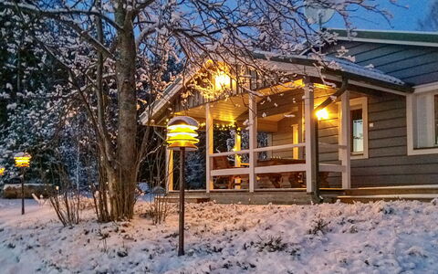 Ilotupa: Træ, Sommerhus, Hus, Hjem, Dør, Hårdttræ, Garden Bygninger, Bejdse, Bjælkehytte, Planke