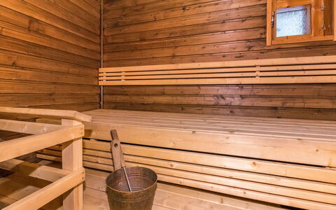 Rakotuli 2 Paritalon Yläkerta: Træ, Sommerhus, Hjem, Bjælkehytte, Tømmer, Sidespor, Hårdttræ, Naturmateriale, Garden Bygninger, Hytte