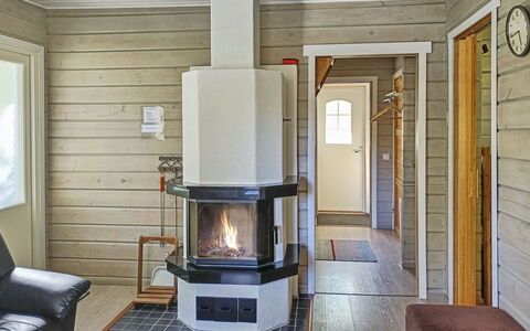 Ukkorinne Mökki: Træ, Sommerhus, Hjem, Bjælkehytte, Tømmer, Sidespor, Hårdttræ, Naturmateriale, Garden Bygninger, Hytte