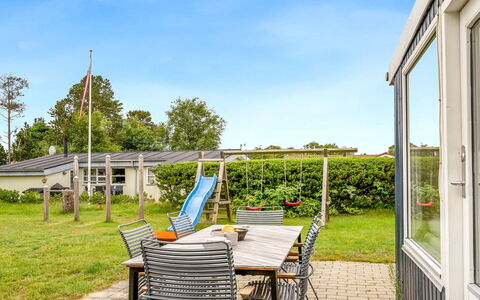 Ubavka - 200M from the Sea: Træ, Hjem, Veranda, Dæk, Hårdttræ, Tag, Bejdse, Trægulve, Eco Hotel