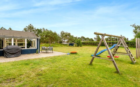 Ubavka - 200M from the Sea: Træ, Hjem, Veranda, Dæk, Hårdttræ, Tag, Bejdse, Trægulve, Eco Hotel