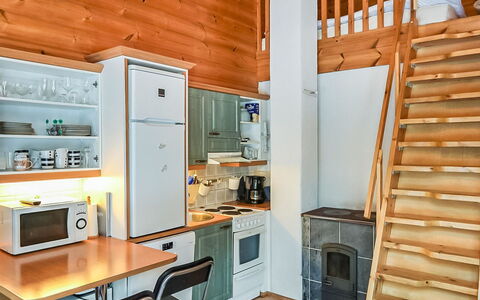 Joutsenlaulu: Køkken, Gulvbelægning, Indretning, Etage, Træ, Loft, Større Bandage, Køkken Apparat, Countertop, Møbel