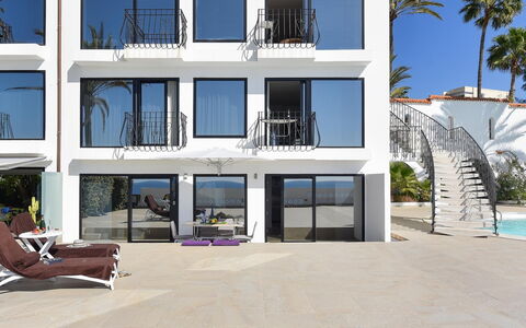 Villagrancanaria: Vand, Båd, Himmel, Vandfartøjer, Køretøj, Azure, Infrastruktur, Dok, Krop Af Vand, Både Og Sejlsport - Udstyr Og Materiel