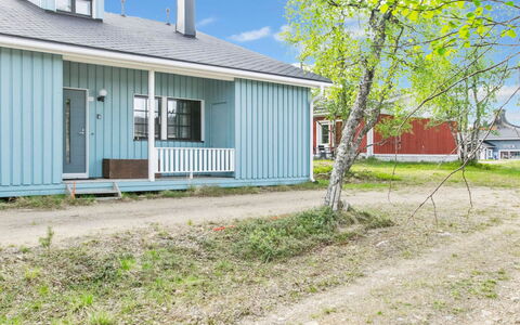 Saarihely B 13: Vandvej, Bank, Vandløb, Sø, Sommerhus, Skov, Kanal, Reservoir, Bjælkehytte