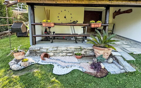 Il Poggio del Castagno: Have, Backyard, Lawn, Gård, Landscaping, Blomsterkrukke, Skygge, Udendørs Møbler, Stueplante, Gårdsplads