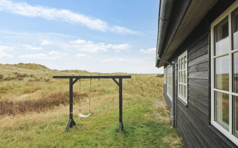 Merina - 150M from the Sea: Hus, Hjem, Dør, Tag, Sommerhus, Estate, Have, Skygge, Sidespor, Gård
